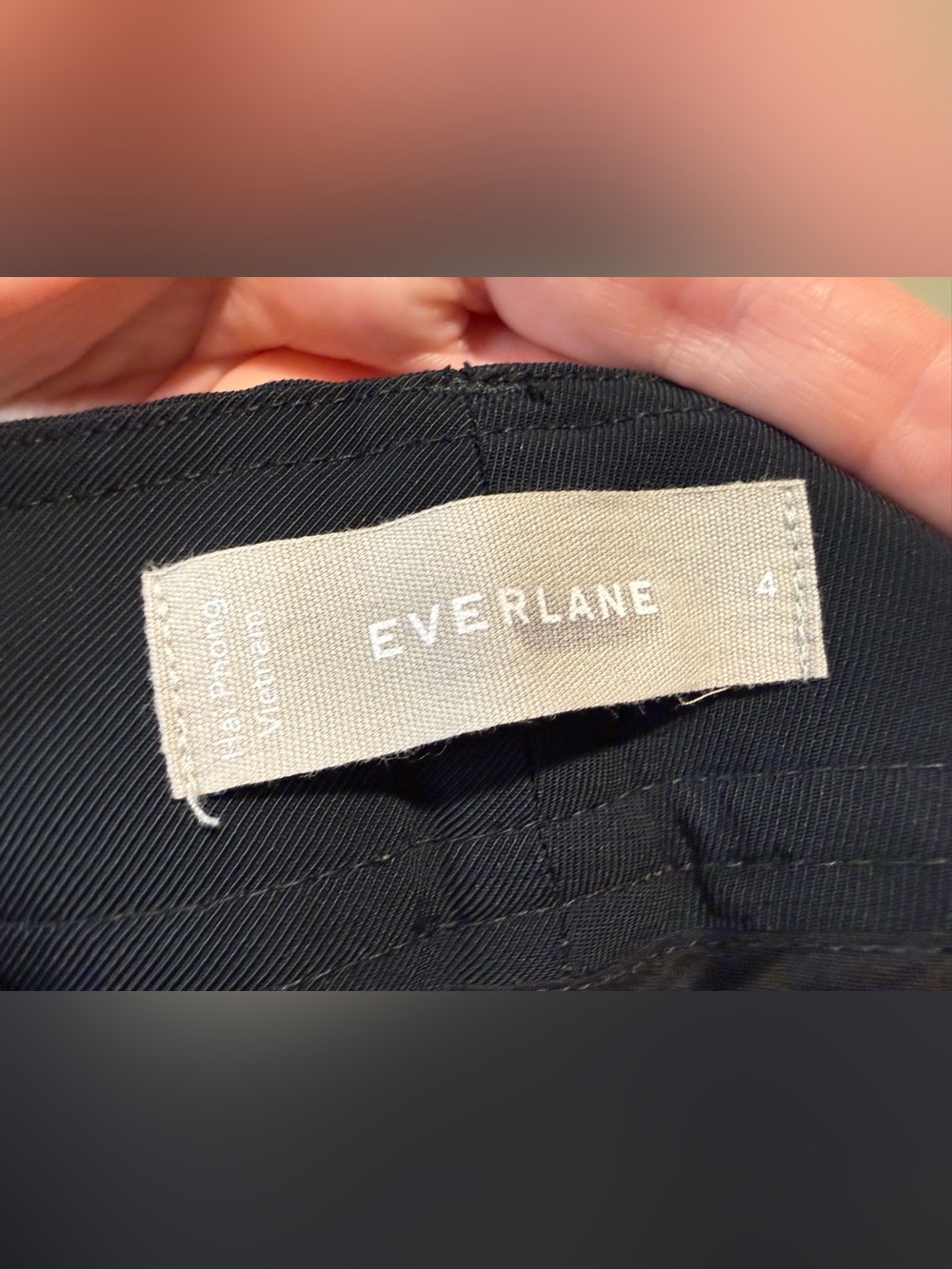 Everlane The Japanese GoWeave way high tapered Pant in Black - Picture 8 of 10